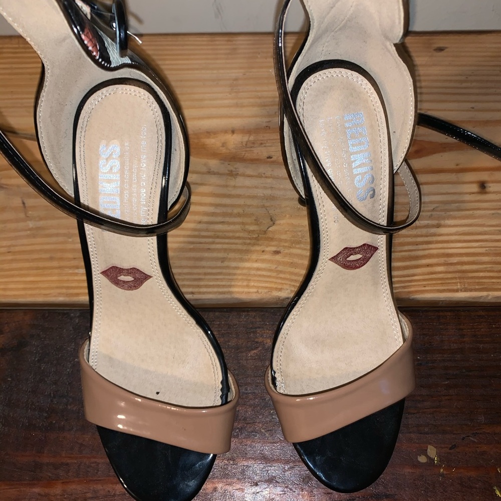 High heels - Picture 3 of 4